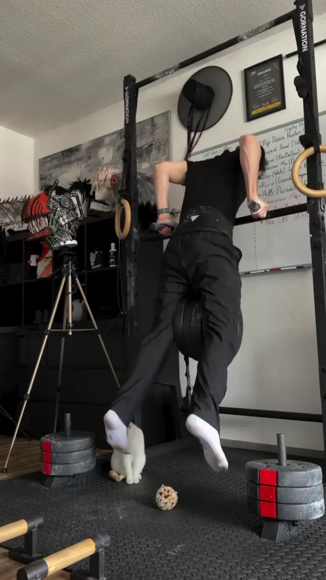 Training behind-the-scenes Story from Impossible Pleasure. Weighted dip session.
